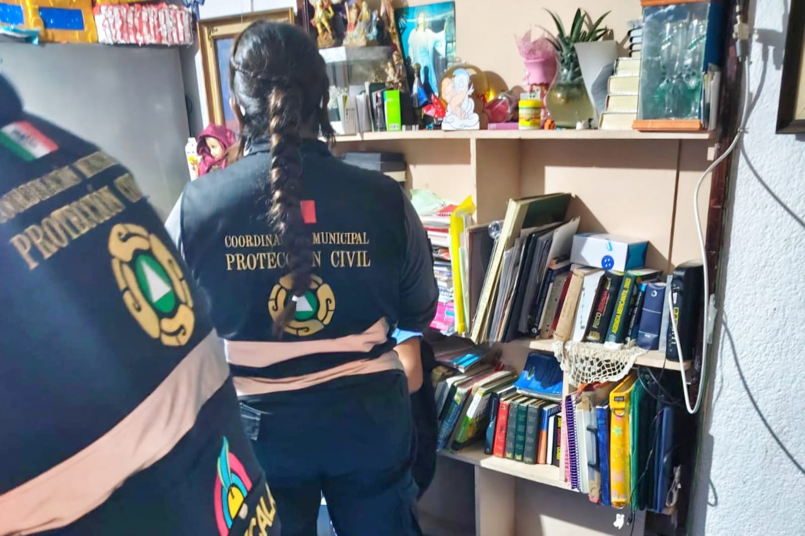 Atienden Policía Municipal y Protección Civil de Tlaxcala a hombre tras reporte por crisis neuroconvulsiva